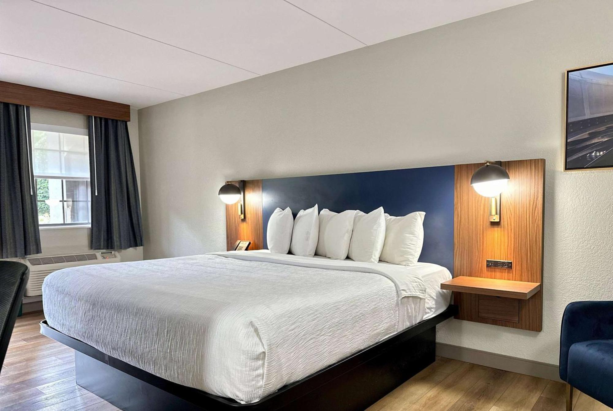 La Quinta Inn By Wyndham Huntsville Research Park Exterior foto